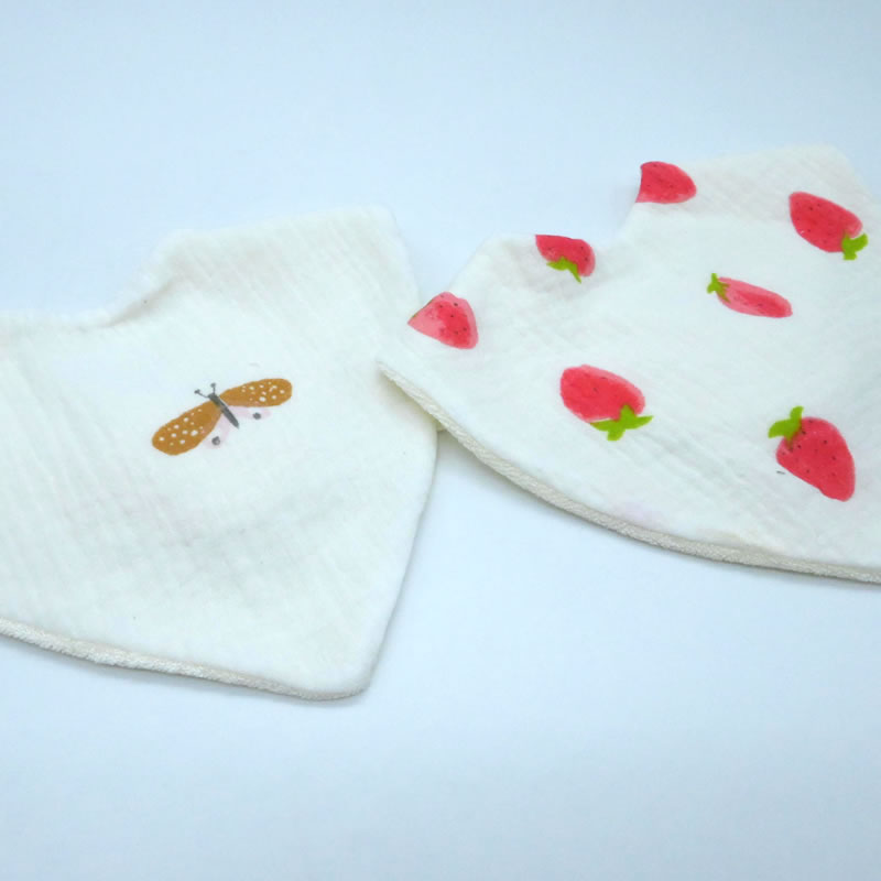 Lot de 2 bavoirs bandanas, idéal salive poussée dentaire - Gaze de coton et bambou - Fraises / papillons – Image 5