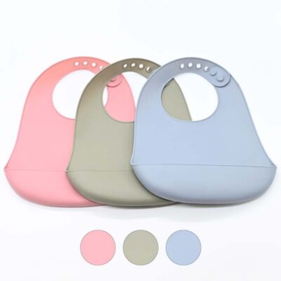 Lot de 3 bavoirs en silicone avec récupérateur – coloris au choix