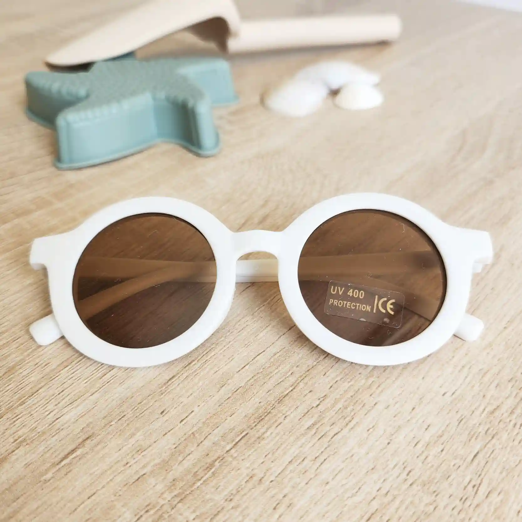 Lunettes de soleil bébé - Modèle au choix – Image 4