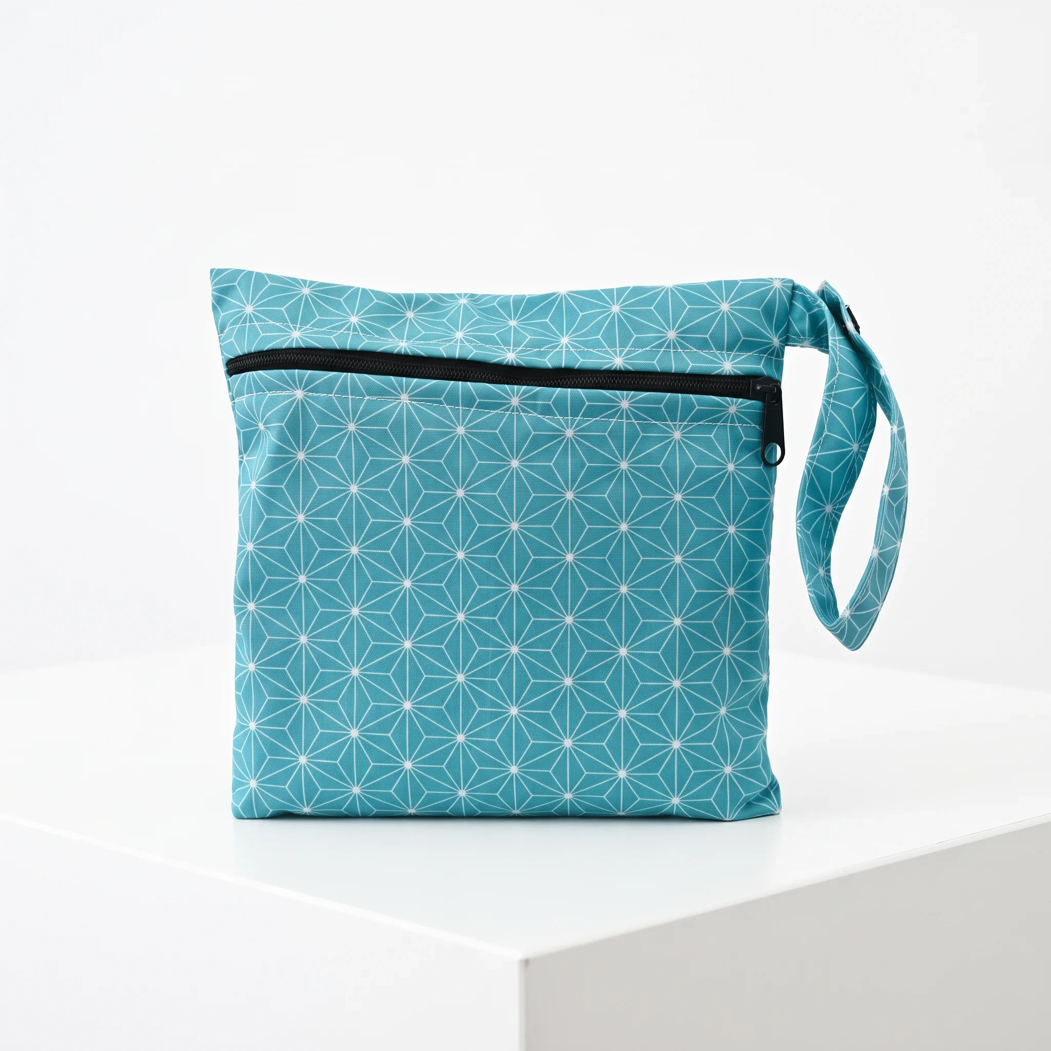 1 pochette XS : multifonction, imperméable et zippée – Image 4