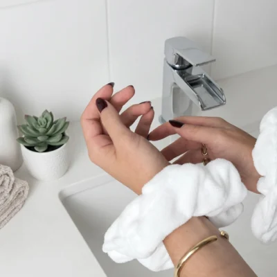 Paire de manchettes skincare réutilisables