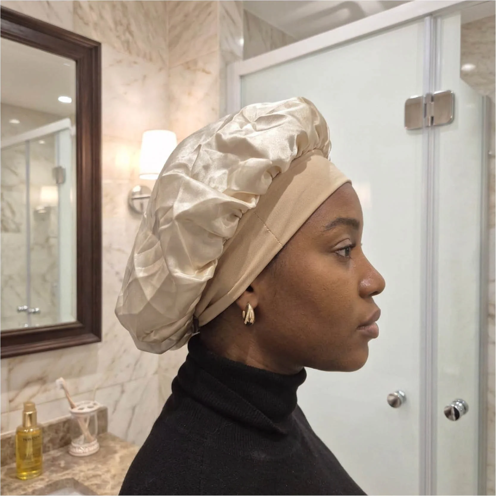 Bonnet en satin (Coloris à choisir) – Image 2